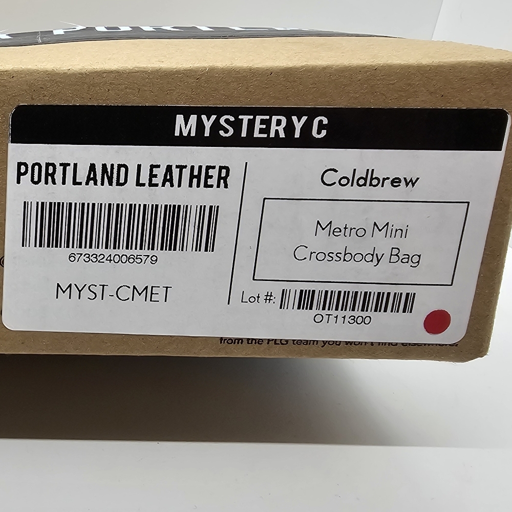 Portland Leather Women's Metro Mini Crossbody Bag - Picture 2 of 10